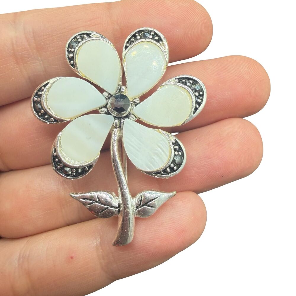 Daisy Flower Pin Pearlized Petals Silver Tone Black Rhinestone Edges Center